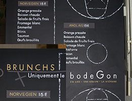 ardoises de brasserie, en peinture en lettres, charte graphique sport développée bour le Bodegon