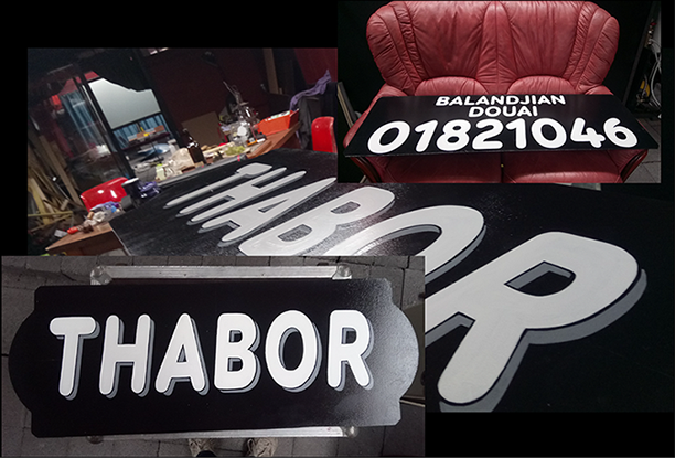 enseigne peinte à la main sur bois massif